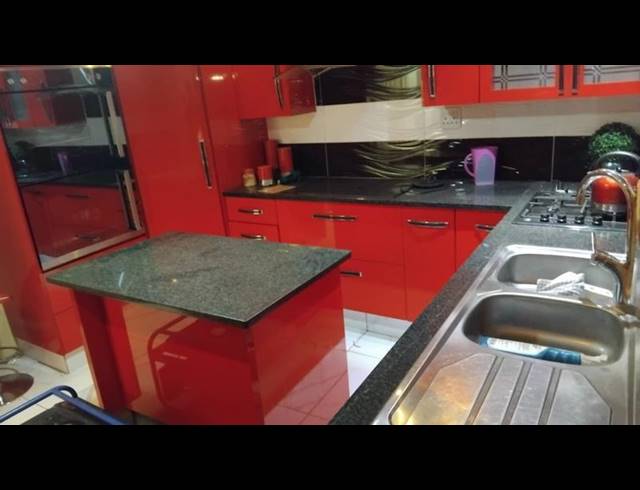 3 BEDROOM HOUSE FOR SALE IN ZAKARIYYA PARK